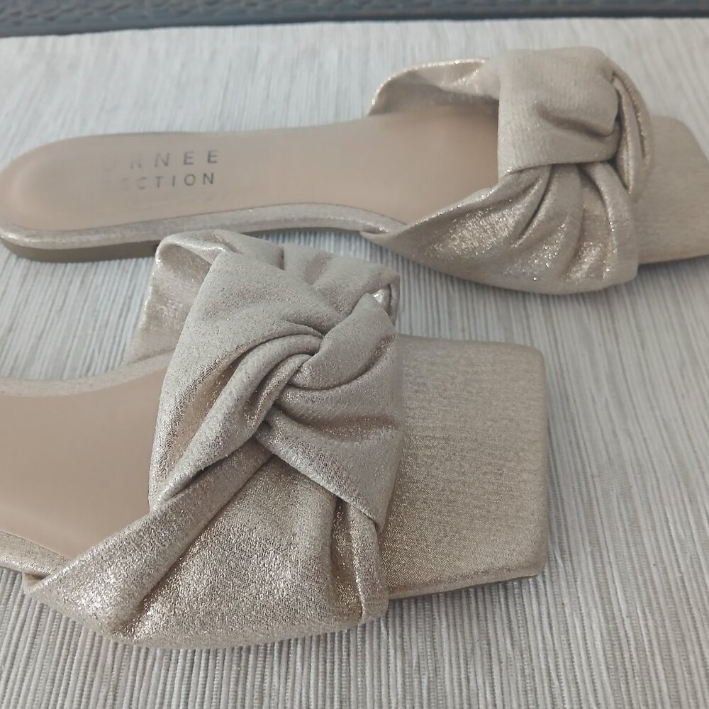 Journee Collection Dianah Sandals - Picture 6 of 8